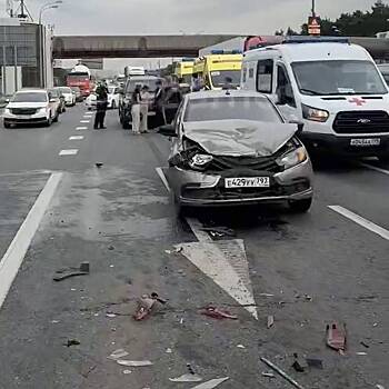 Пострадавшего в ДТП на МКАД эвакуировали на вертолете