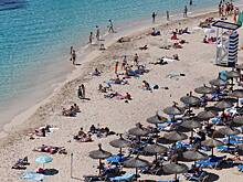 Туристов в Испании предупредили об опасности на пляжах