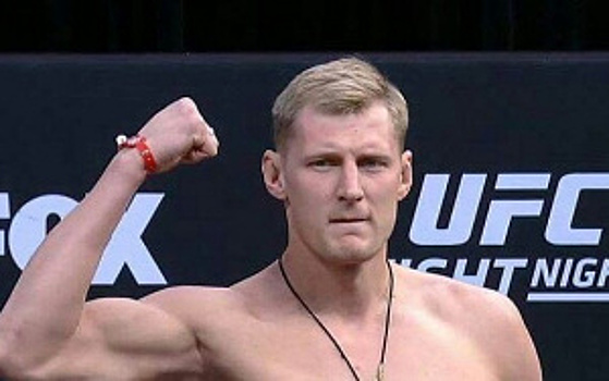 UFC 254. Александр Волков нокаутировал Уолтера Харриса
