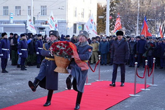 В день 35-й годовщины вывода советских войск из  Афганистана в столице Башкортостана возложили цветы к памятнику войнам-интернационалистам