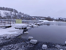 Объявлено об открытии: пешеходный мост через реку в Кузбассе снова работает