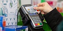 Эксперт оценил идею пополнения банковских карт в магазинах