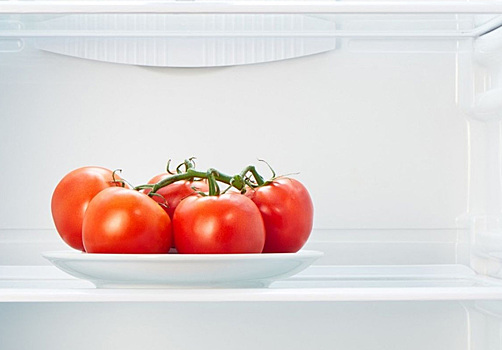 Учёные по вкусу помидоров оценили способы их хранения