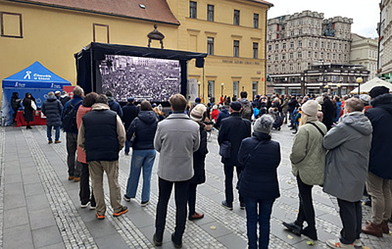 В Чехии и Словакии отмечают 35-летие "бархатной революции"