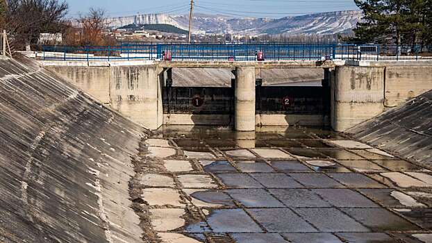 Предприятия Крыма готовят коллективный иск к Украине о водной блокаде полуострова