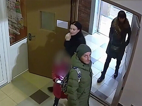 В Ростове-на-Дону воры бросили украденную картину, которая не влезла в их автомобиль (ВИДЕО)