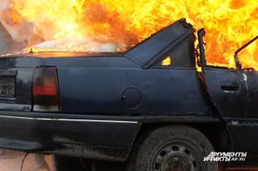 В сгоревшем под Калининградом такси обнаружили труп мужчины