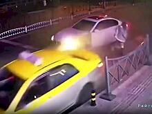 Девушка вызвала такси и оказалась на месте разборки двух конкурентов