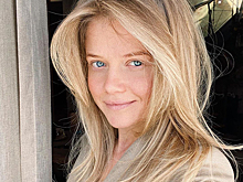 Телеведущая Мария Ивакова посетовала, что из-за гормонального сбоя ее стали подозревать в беременности