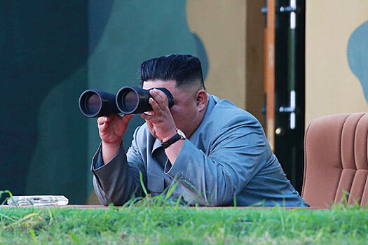 Ким Чен Ын после провала переговоров с США осмотрел новую теплицу
