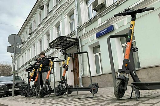 В Москве за семь месяцев два человека погибли, 57 пострадали в ДТП с самокатами