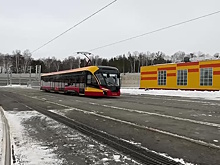 Из Екатеринбурга в Верхнюю Пышму начал курсировать в тестовом режиме беспилотный трамвай