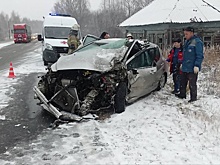 На Кубани в ДТП с микроавтобусом погибли два человека