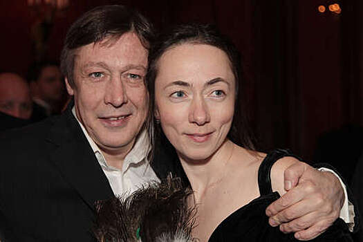 Shot: актер Ефремов готовится к разводу с пятой женой Софией Кругликовой