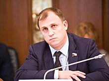 Депутат Вострецов призвал работодателей уважать выполнение трудовых прав сотрудников