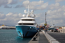 Власти Гибралтара арестовали яхту российского миллиардера