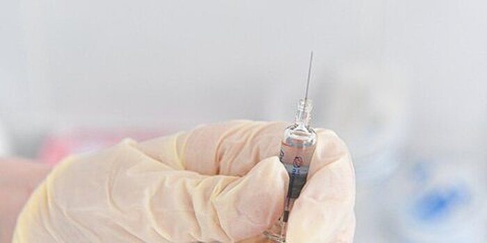 Главный кардиолог Москвы призвал людей с сердечными проблемами сделать прививку от гриппа