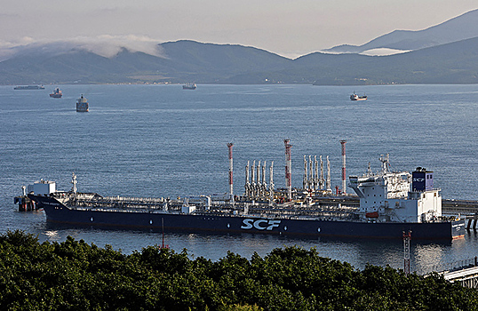 Морские перевозки российской нефти могут подорожать с 5 декабря