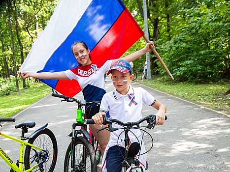 В Пензе отпраздновали День российского флага