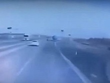 Женщина выпала из окна автомобиля в момент ДТП на трассе под Каменском-Шахтинским