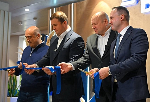 В центре Омска открылся новый мультиформатный офис ВТБ