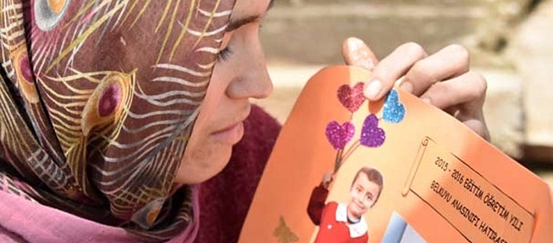 Турецкая мать ждет своего пропавшего сына 3 года