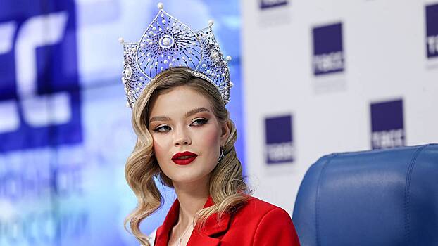 «Мисс Россия 2022» выложила фото человека, который удерживал ее на балийской вилле