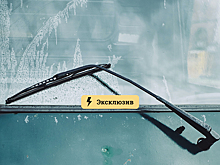 Поднять или оставить? Автомобилистам рассказали, как лучше поступать с дворниками зимой