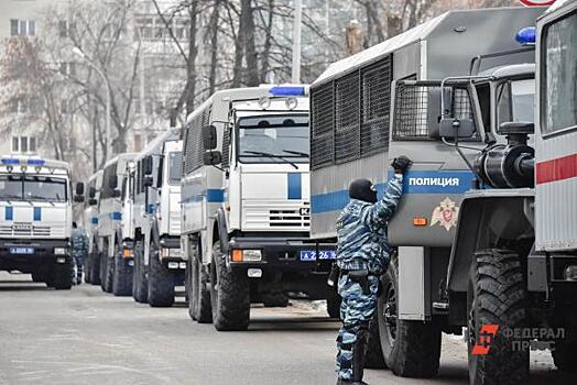В Свердловской области гражданская «ГАЗель» протаранила конвой с задержанными