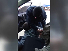 Киевские полицейские на кулаках объяснили инструктору автошколы кто есть закон