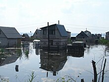 Уровень воды в подтопленном поселке на Ямале опустился ниже критической отметки
