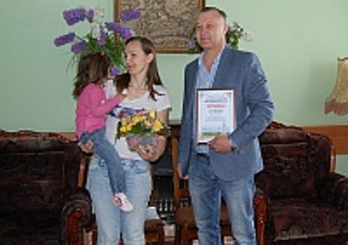 Бильярдный клуб «Накат» подарил маленькой зеленоградке сертификат на реабилитацию