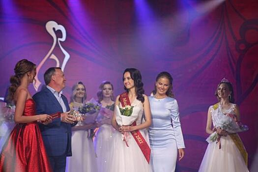 В конкурсе «Мисс Екатеринбург – 2022» победила 20-летняя студентка