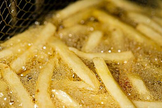 Россияне приготовили 350 кг жареной картошки и установили рекорд