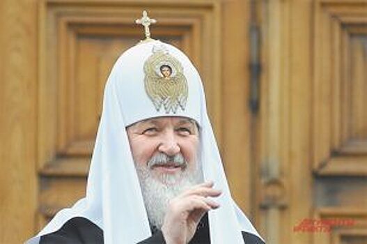 Патриарх Кирилл провел литургию в Троицком соборе Александро-Невской лавры в Петербурге