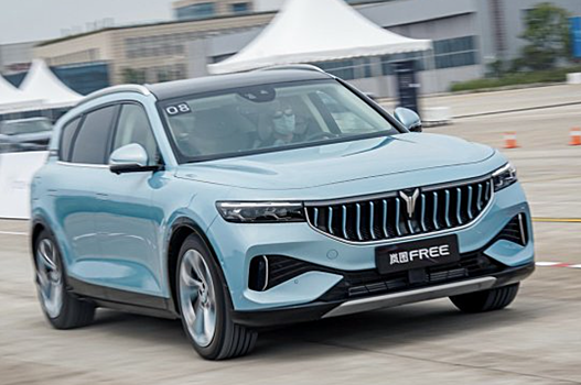 В России начали принимать заказы на новый китайский кроссовер