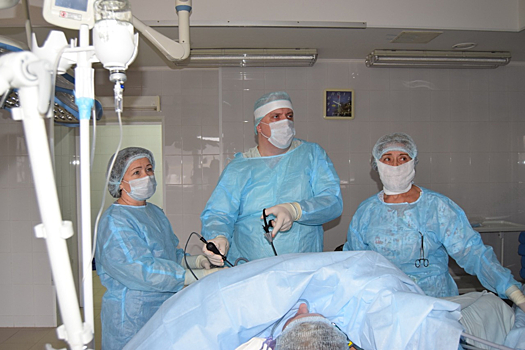 Кемеровские врачи успешно удалили пациентке огромную кисту