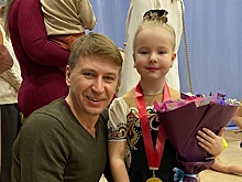 Семейная идиллия! Ягудин поделился умилительными кадрами с белокурой дочерью