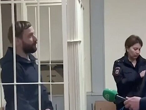 Обвиняемый в смерти сына блогер-сыроед признался в употреблении мяса
