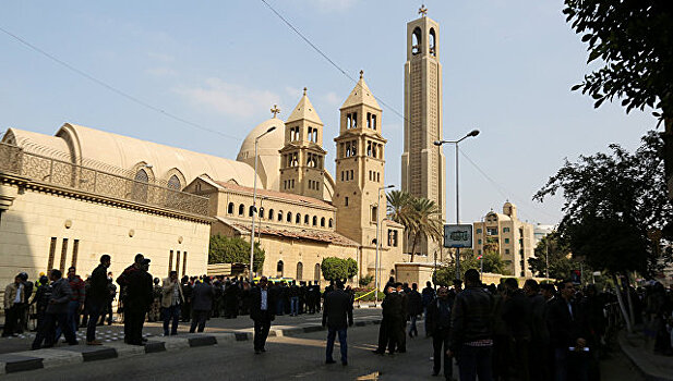 Сотни человек протестуют в Каире против решения Трампа