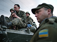 Украинские войска начали воевать друг с другом