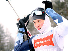 Тренер Максимов назвал биатлониста Серохвостова прорывом года