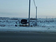 Под Копейском легковушка врезалась в электроопору - погибли три женщины