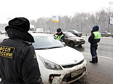 Приставы арестовали имущество 18 должников по оплате парковки в Москве