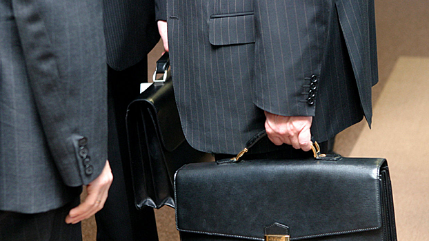 В Госдуме предложили увеличить командировочные для чиновников в десять раз