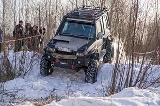 Жаркий январь: туристы на машинах и снегоходах «поглощали» снег под Уфой