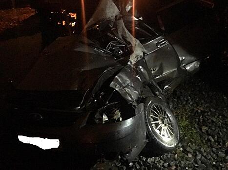 В Кировском районе Самары "Приора" застряла на ж/д путях и попала под поезд