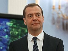 Медведев поздравил композитора Колкера с 85-летним юбилеем