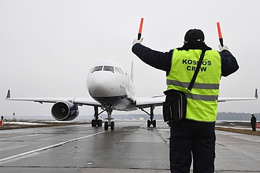 Самолет доставил из Казахстана 30 российских студентов