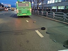 В Челябинске под колесами автобуса маршрута № 123 погиб 20-летний парень